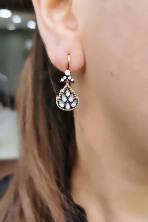 0-16 Ct G Color Effect Mounted Leaf Model Dangling Diamond Earrings - Utku Kuyumculuk