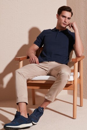 100 % Baumwolle, reguläre Passform, geknöpftes Polo-Hals-T-Shirt. Herren-Polo-Hals-T-Shirt 5902127 - Buratti