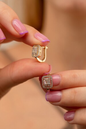 14 Carat Gold Baguette Earrings - Gençtaş Kuyumculuk