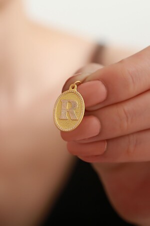 14 Carat Gold Nostalgic Oval Letter R Pendant UCHRFOVLYNSTLJKR - Bayar Gold