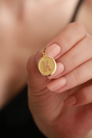 14 Carat Gold Vintage Oval K Letter Pendant UCHRFOVLENSTLJKK - Bayar Gold