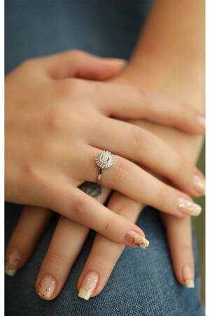 14 Carat Gold White Round Baguette Ring-Gift for Mother-Wife and Lover - Kuyumcum