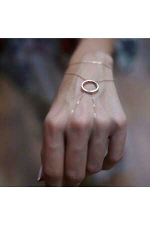 14k Gold Geometric Detail Hand Accessory - Pop Up Store