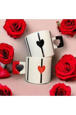 Set mit 2 Tassen/Bechern mit elegantem Herz-Aufdruck in Schwarz und Rot - Ikiseramik