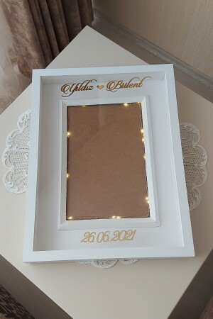 30x40 Cm 5 Cm Beyaz Ledli Fotoğraf Bölümlü Özel Tasarım Gül Kutusu! Anı Çerçevesi! Isimli Tarihli hkm160420231515 - Verda Çerçeve
