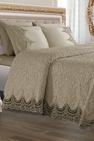 6 Piece Bridal Blanket with French Lacing - Armes