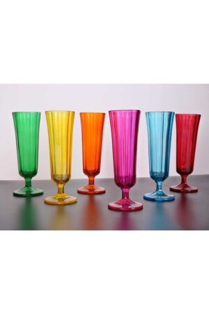 6-teilige Flöte, farbiger Kaffee neben Wasserglas, yz. bunte Flöte - YzHome
