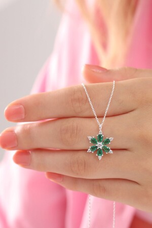 925 Sterling Silver Chain Emerald Stone Flower of Hope Necklace LOTUS-0001 - Bilsen Store