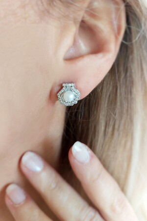925 Sterling Silver Rhodium Oyster Pearl Earrings - Vaoov