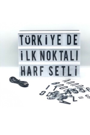 A4-Leuchtkasten, türkisches gepunktetes Buchstaben-Set, beleuchtete Tafel, 116 Buchstaben, mit USB-Akku (große Größe), DODENOKLIGTUR - DogusDeco