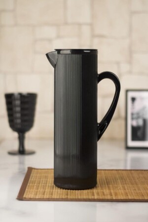 Acrylic Baroque 1.5 Lt Black Jug (Fits on Refrigerator Lid Shelf) 6739 - Genel Markalar