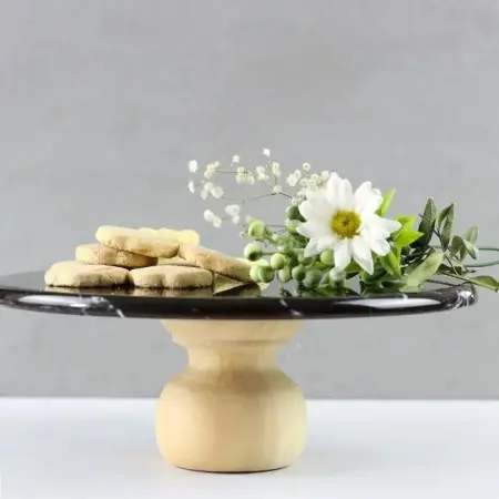 Akayev Mermer 28 Cm Ahşap Ayaklı Siyah Yuvarlak Sunum Tabağı - Akayev