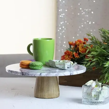 Akayev Mermer 28 Cm Ahşap Konik Ayaklı Leylak Yuvarlak Sunum Tabağı - Akayev