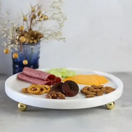 Akayev Mermer 28 Cm Altın Boncuk Ayaklı Beyaz Yuvarlak Kalın Sunum Tabağı - Akayev
