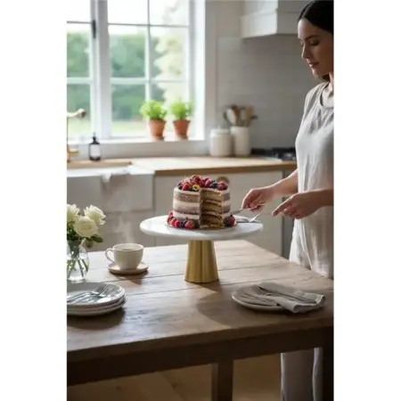 Akayev Mermer Beyaz 28 Cm Mat Altın Konik Ayak Sunumluk - Akayev