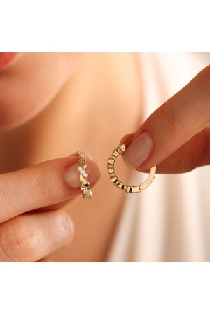 Altın Halka Küpe 1.5 Cm Sarma Form Taşlı - Sembol Gold
