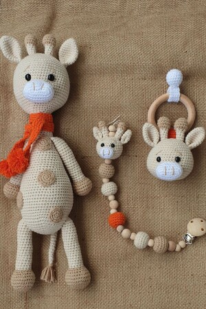 Amigurumi Yenidoğan Hediyelik Uyku Arkadaşı Organik Zürafa, Çıngırak, Emzik Zinciri Set KRHZÇES - kelebeginruyasihobievi