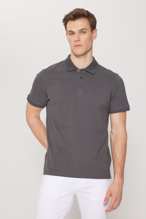 Anthrazitfarbenes Herren-T-Shirt mit Rollkragen aus 100 % Baumwolle, schmale Passform, schmaler Schnitt, Polo-Ausschnitt, kurzärmlig - Altınyıldız Classics