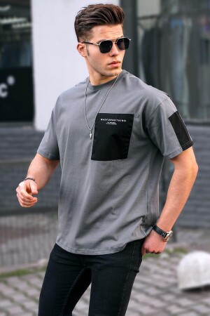 Basic-T-Shirt für Herren mit geräuchertem Taschendetail - Madmext