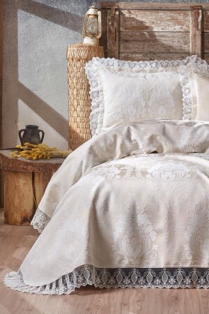 Begonia Lace Bedspread (Cream) - Birhome