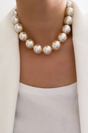 Big Pearl Choker - Clare's Store