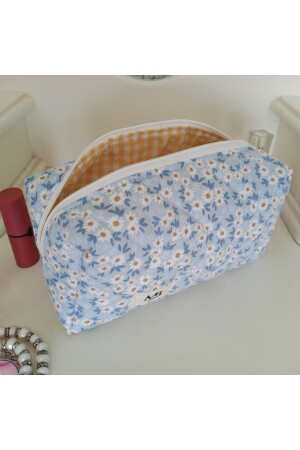 blue daisy makeup bag-large size - M&B