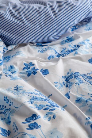Blue Floral Duvet Cover Set Double 2 Pillowcases Double Sided Striped 200x220 SEVILLA-D - Leruum London