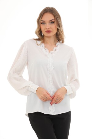Büyük beden pilise ve dantel detaylı krep bluz - Loom Boutique