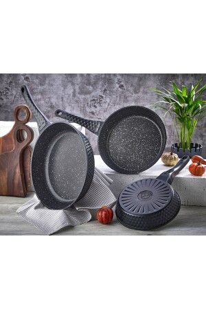 Cast Iron 3-Piece Pan Set Platinum Series CAST 3-Piece Pan Set PLATINUM SERIES - First Class