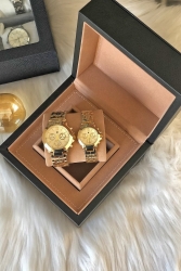 Çift Gold Çelik Kasa Analog Kol Saati ( Görseldeki Kutu Gelmeyecektir. Hediye Kutusu Ile Gelecek) MNKNS231 - İSTLİV