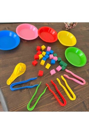 Colored Cubes Transfer Game with Tweezers 1556 - kaan oyuncak