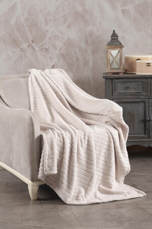 Comfy Striped Wellsoft TV Blanket 110x180 Cm - Cotonila