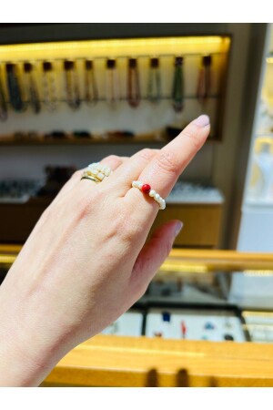 Coral Detailed Sand Pearl Flexible Ring - Luna