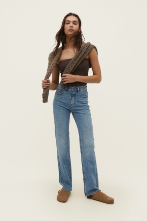 D98 straight fit vintage jean - Stradivarius