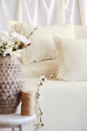 Daisy Washed 100% Cotton Poplin  vanilla Double Duvet Cover Set NGO-5566244 - İssimo Home