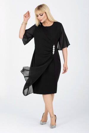 Damen-Abendkleid aus schwarzem, gewebtem Chiffon in Übergröße mit Glasstein-Accessoires - 1Fazlası