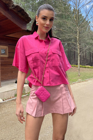 Damen-Leinenhemd mit doppelten Taschen und halben Ärmeln in Fuchsia ALC-X9991 - Trend Alaçatı Stili