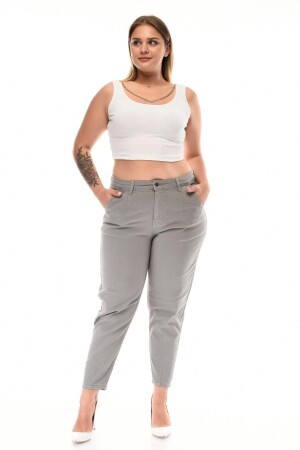 Damen-Mom-Jeans aus steinfarbenem Lycra in Übergröße mit Falten, C600 - Cedy Denim