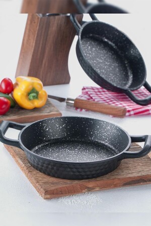 Diamante Black Cast Iron Pan - 22 Cm TYC00536936183 - ACAR