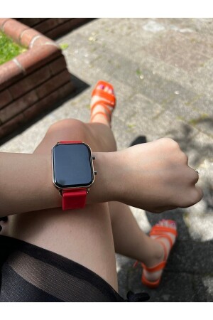 Digitale Unisex-Armbanduhr mit rotem Silikonband İSTLİV249-0 - İSTLİV