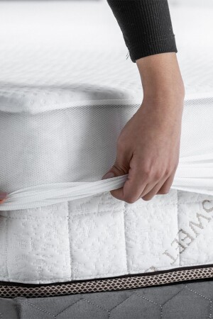Double Liquid Proof Soundproof Mattress Protector Quilted Full Edge Elastic Mattress Protector - Britishome Bedding
