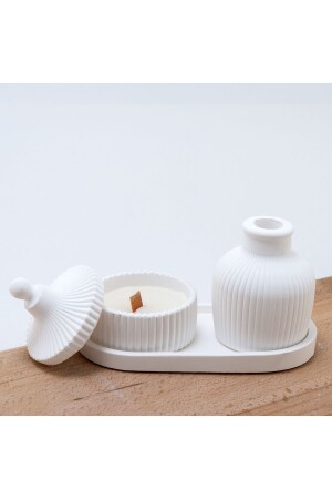 Dreiteiliges Zubehörset mit Duftkerze und Vase im besonderen Design - Fire Candle