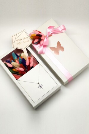 Dried Flowers and Dragonfly Silver Necklace in a Special Box for Lovers mkç0003 - MAGNAMİNA