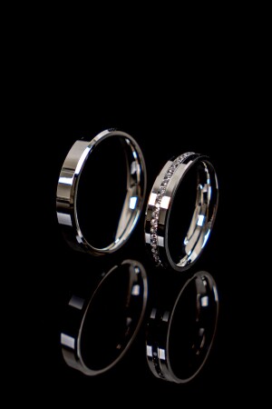 Ehering aus 925er Silber mit Swarovski-Stein – flacher Ehering - Bora Değerli Madenler