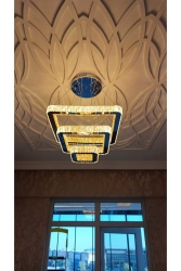 Eine moderne Pendelleuchte mit dreifachem Kristallstein-Power-Kronleuchter, 3 Farben (WEISS, GELB, G). LICHT). nesimi3kare - Led