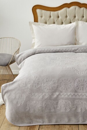 Elephant Light Gray Double Soft Embosy Blanket - Karaca Home