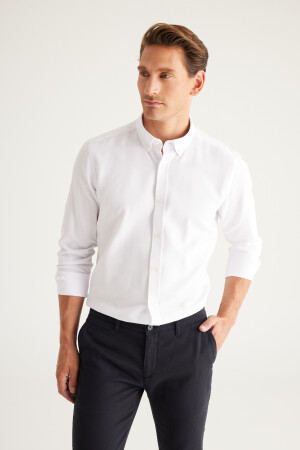 Erkek Beyaz Düğmeli Yaka Kolay Ütülenebilir Pamuklu Slim Fit Dar Kesim Oxford Gömlek 4A2021100103 - AC&Co / Altınyıldız Classics