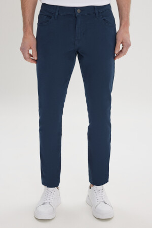 Erkek Lacivert Slim Fit Dar Kesim 5 Cep Pamuklu Kanvas Esnek Chino Pantolon ET0130000001 - AC&Co / Altınyıldız Classics