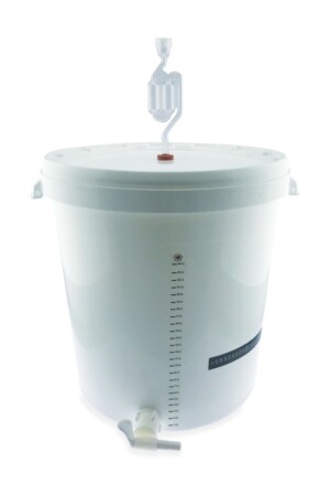 Fermenter - 33 L - Set with Tap, Thermometer and Air Lock 2eb1daf3-793f-4be1-a254-ab31024df2e1 - Vinomarket