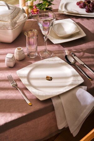 Fine Bone Golden Leaf Tafelservice 60-teilig Gold Quadrat 600. 15. 01. 2031 - Emsan